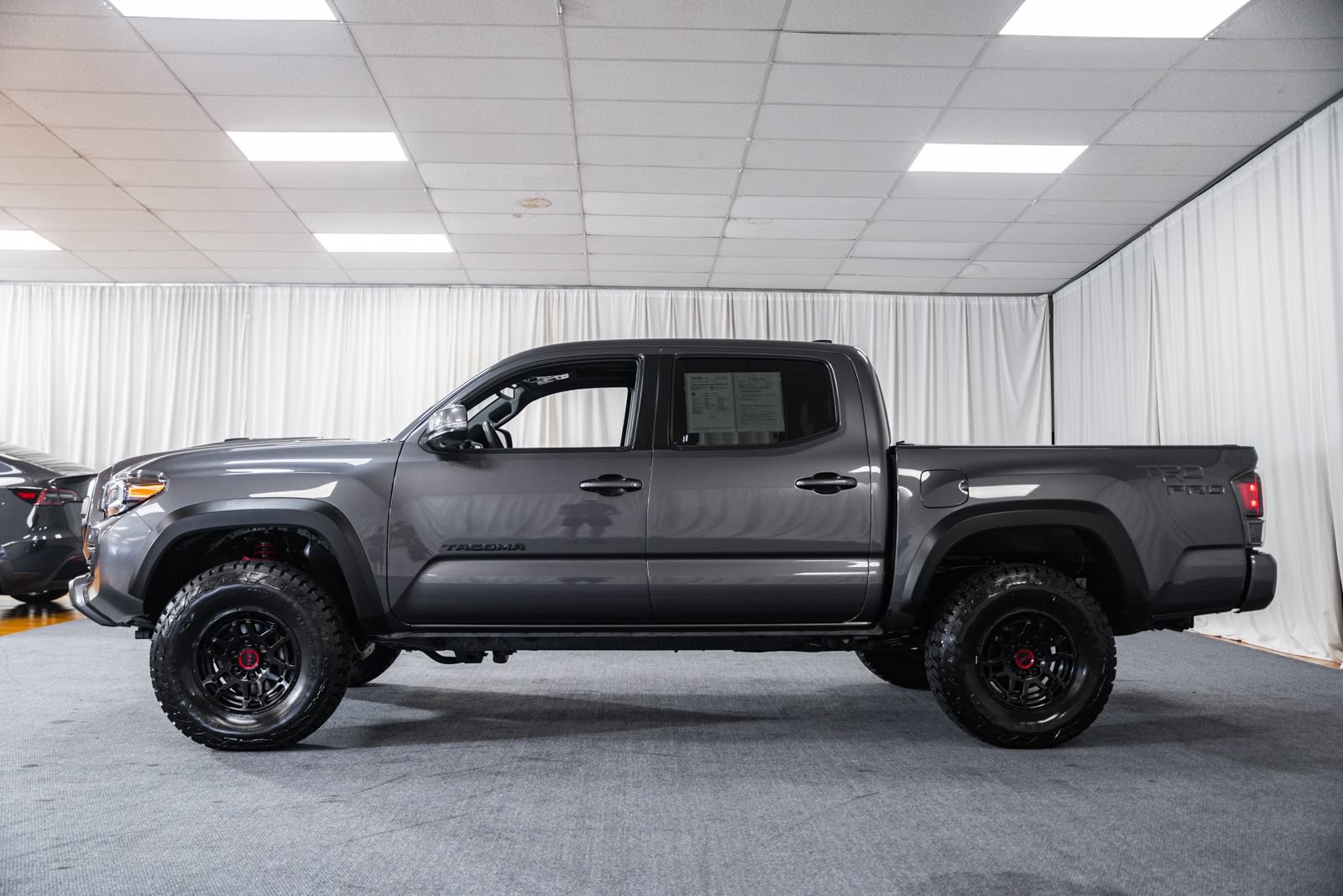 Used 2023 Toyota Tacoma TRD Pro AWD/4WD image 4