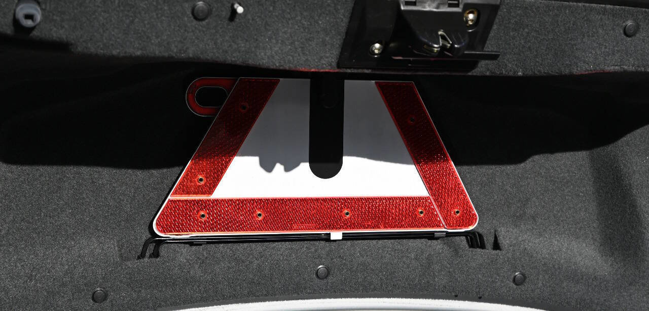 Used 1997 Mercedes-Benz E 420 image 17