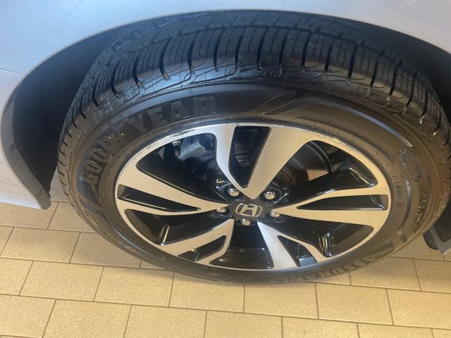 Used 2018 Honda Odyssey Elite image 14