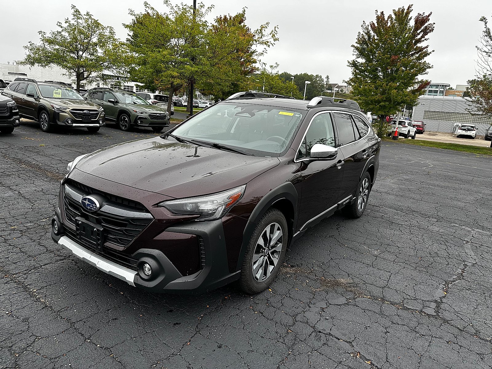 Used 2023 Subaru Outback Touring AWD/4WD image 7