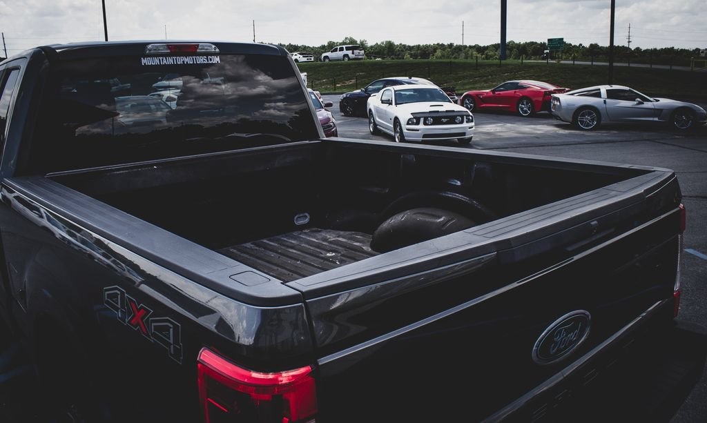 Used 2018 Ford F250 XL w/ STX Appearance Package AWD/4WD image 12