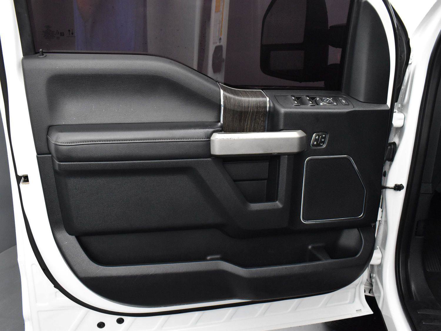 Used 2022 Ford F250 Platinum image 10