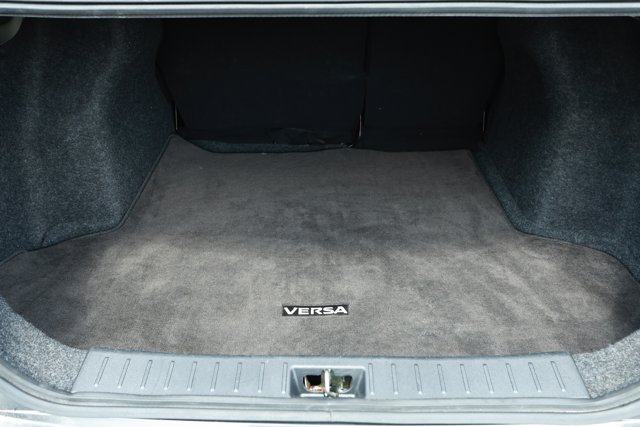Used 2024 Nissan Versa SV FWD image 10