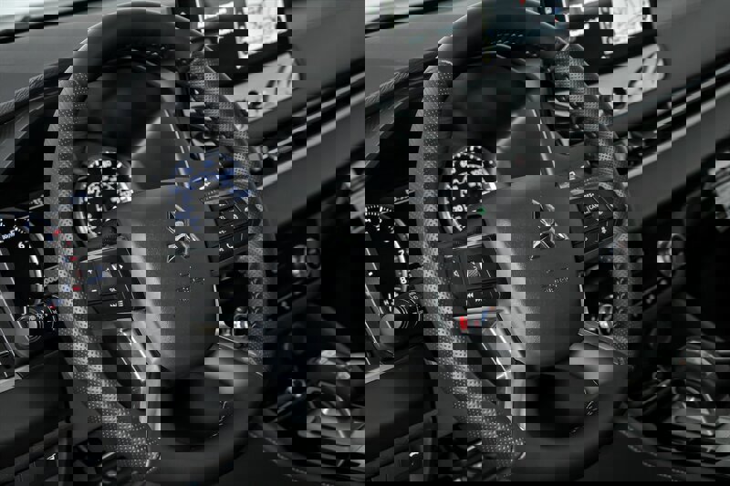 New 2026 Mitsubishi Outlander SE image 17