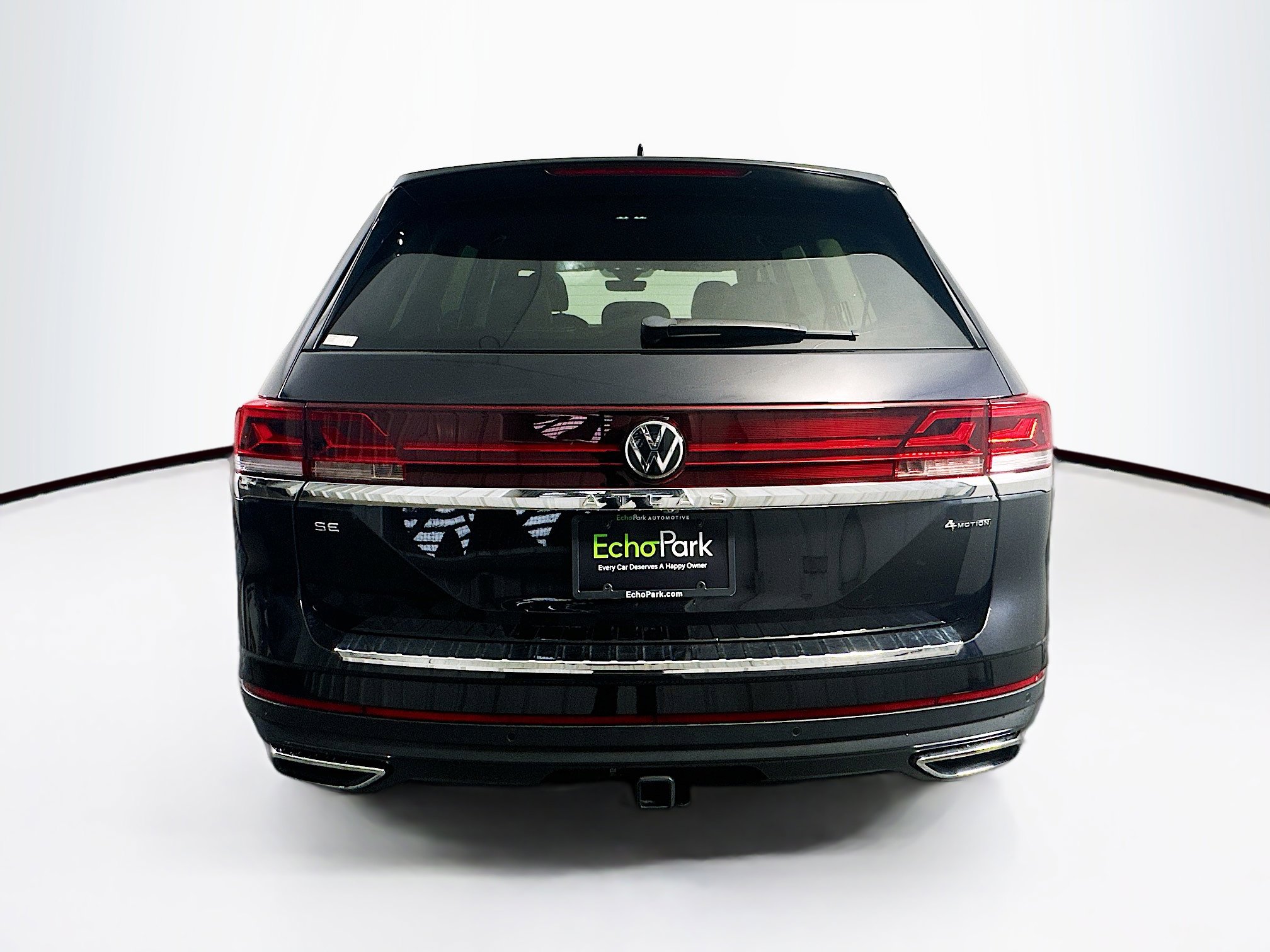 Used 2024 Volkswagen Atlas SE w/ Black Wheel Package AWD/4WD image 7