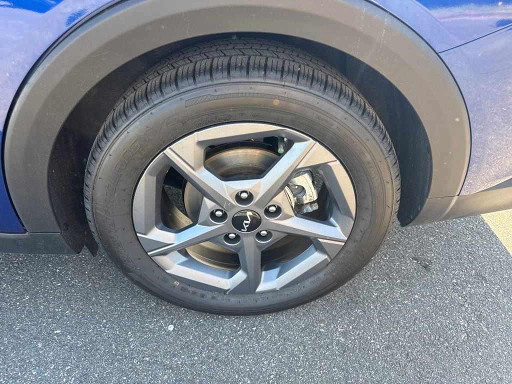 Used 2025 Kia K4 FWD image 27
