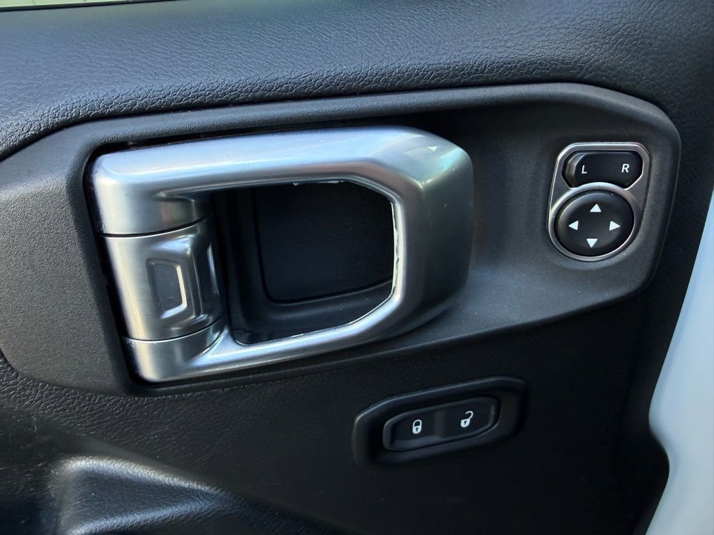 Used 2023 Jeep Wrangler Unlimited Sport image 19