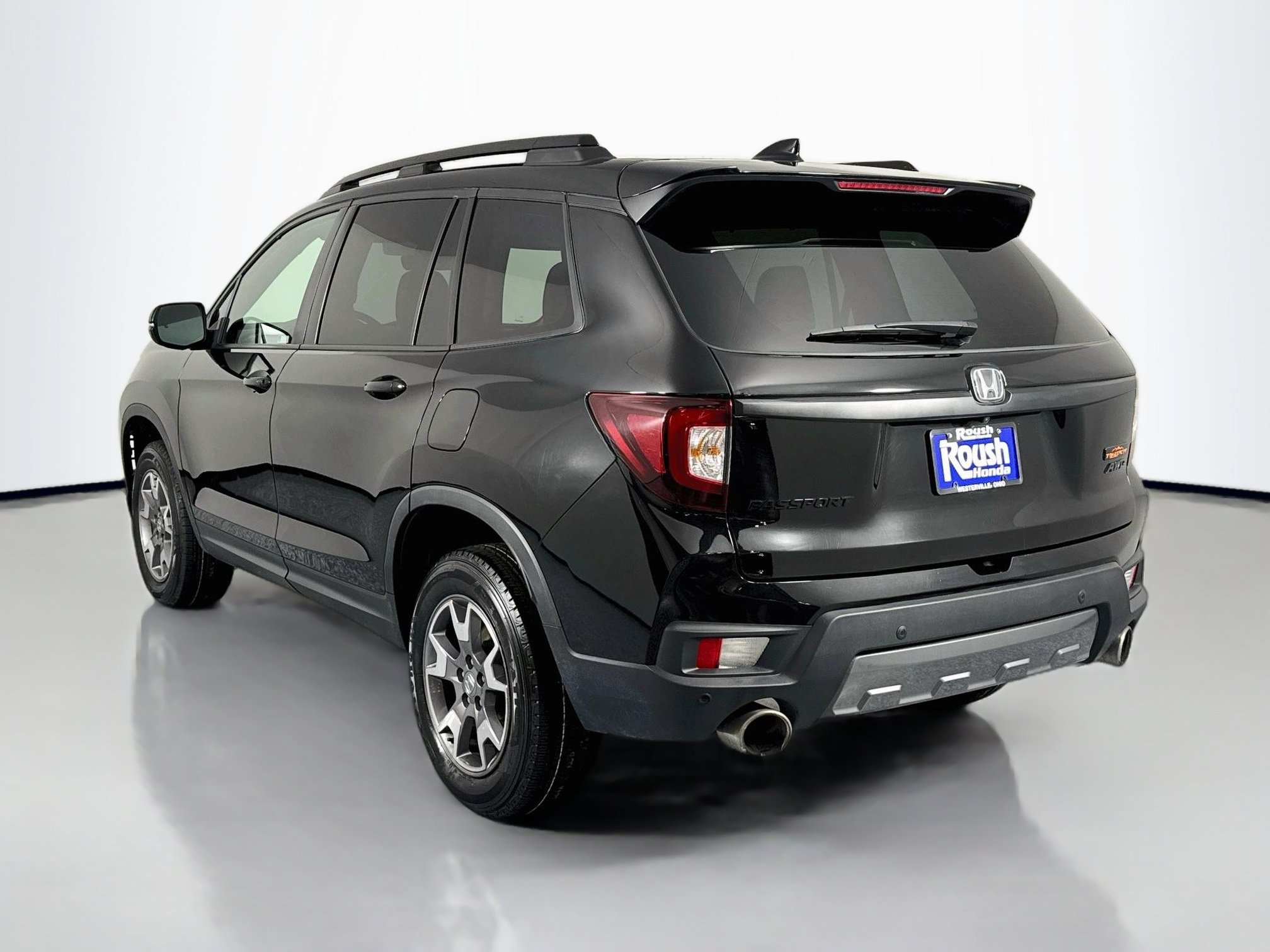 Certified 2023 Honda Passport TrailSport image 7