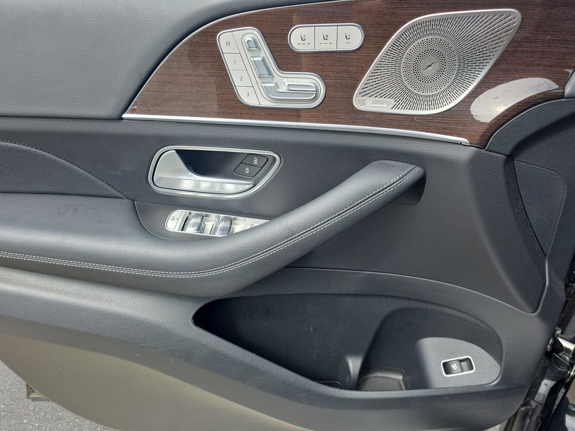 Certified 2025 Mercedes-Benz GLS 450 4MATIC image 26