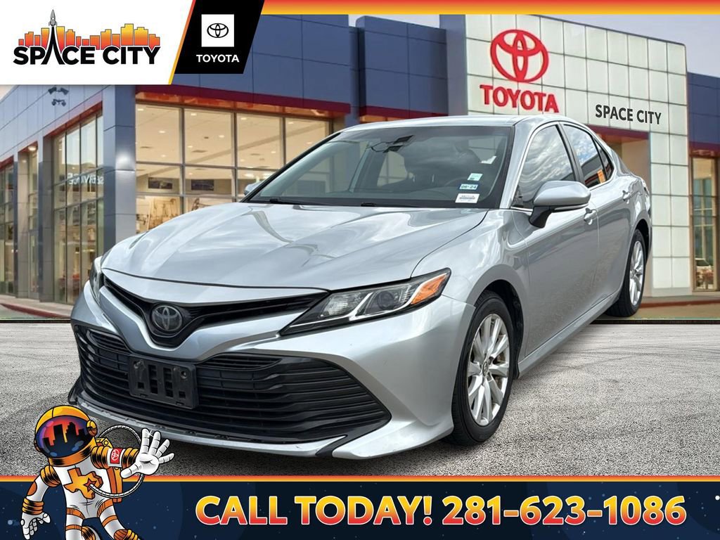 Used 2019 Toyota Camry LE w/ Convenience Package FWD image 1