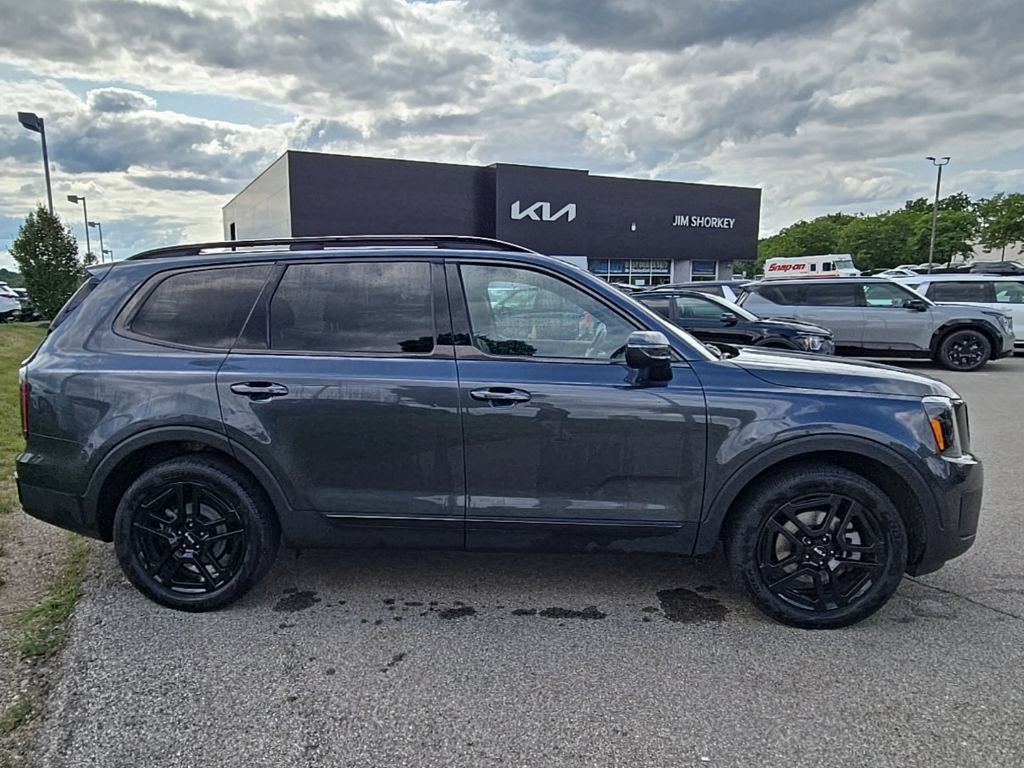 Used 2024 Kia Telluride EX X-Line AWD/4WD image 2