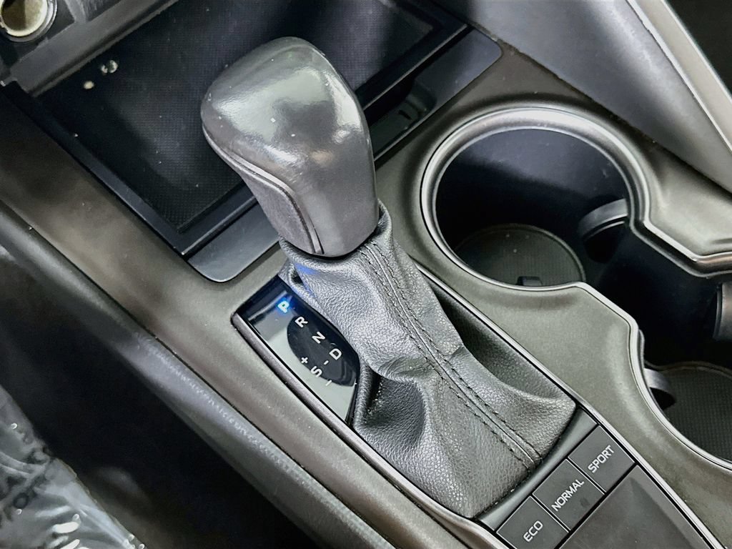 Used 2023 Toyota Camry SE FWD image 29