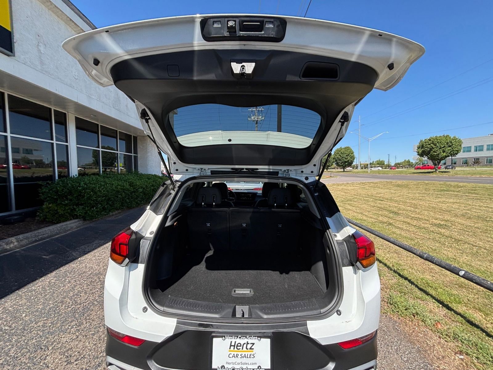 Used 2025 Buick Encore GX Preferred FWD image 30