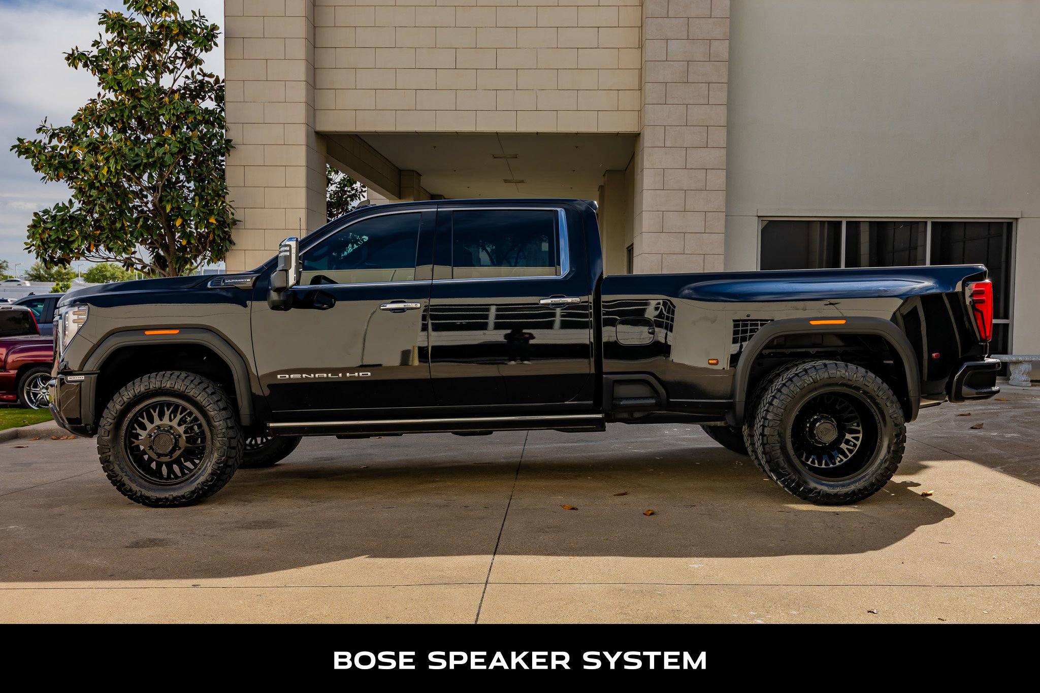 Used 2024 GMC Sierra 3500 Denali Ultimate AWD/4WD image 6