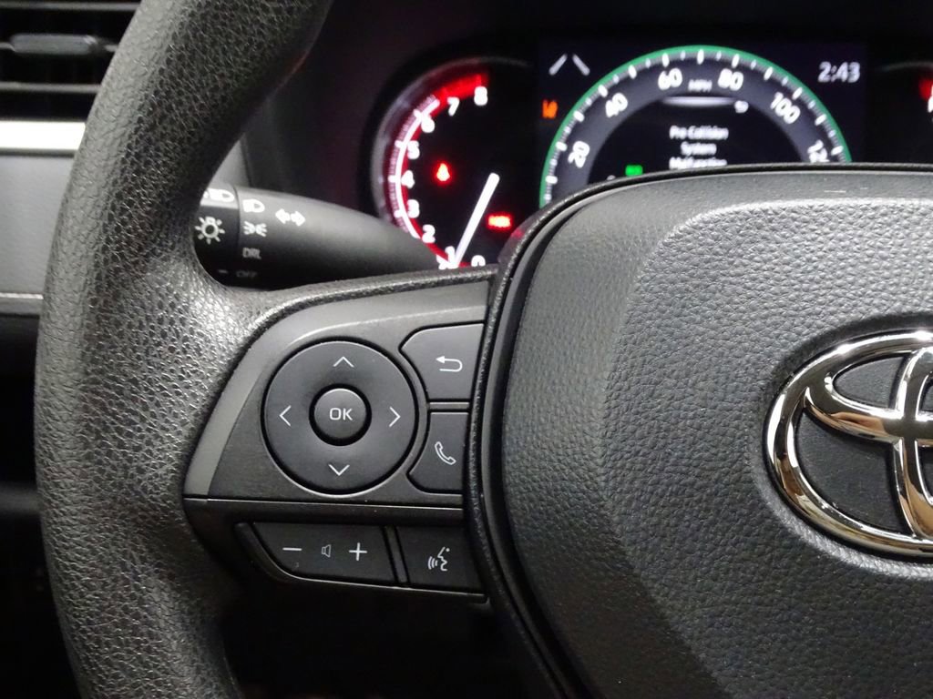 Used 2023 Toyota RAV4 LE image 22
