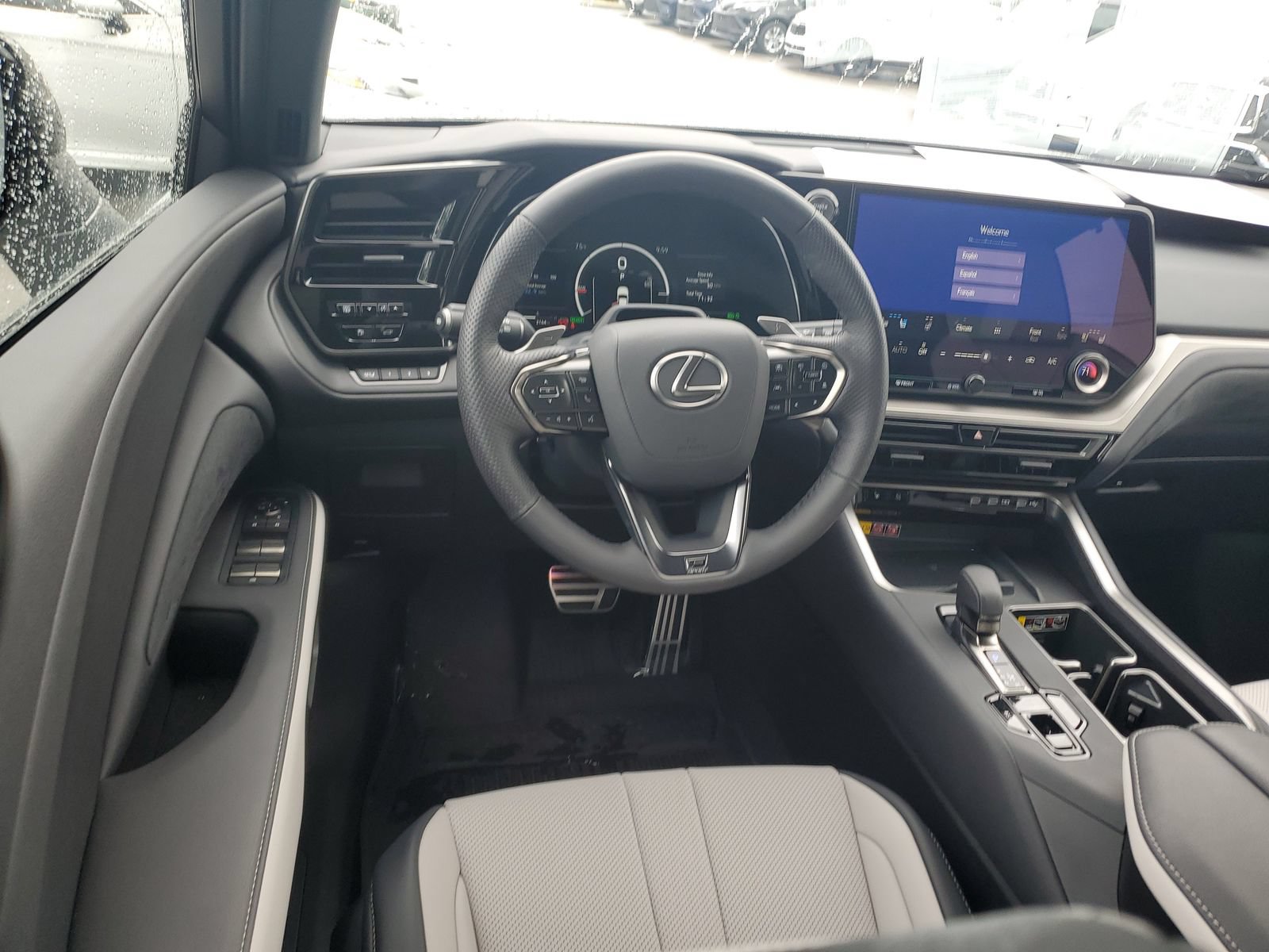 Used 2026 Lexus TX 500h AWD w/ Technology Package image 10