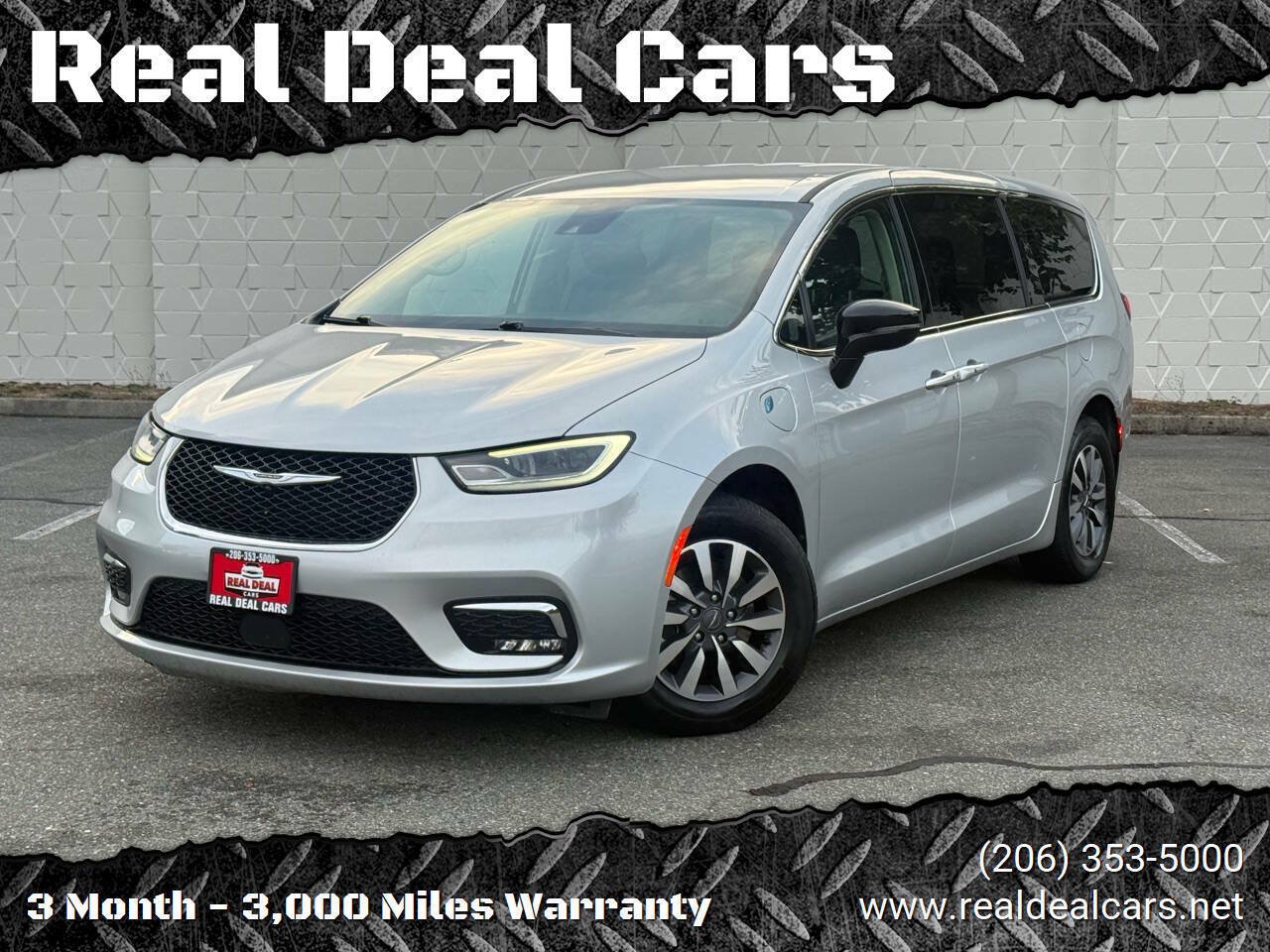 Used 2024 Chrysler Pacifica Limited