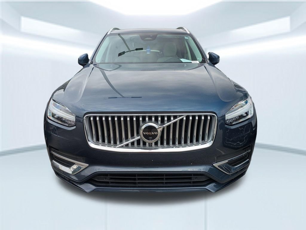 Used 2023 Volvo XC90 B6 Plus AWD/4WD image 4