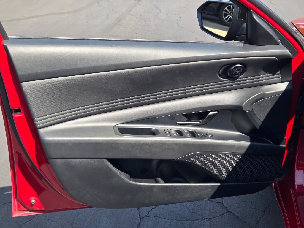Used 2025 Hyundai Elantra Sport w/ Cargo Package FWD image 18