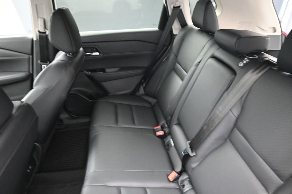 New 2026 Nissan Rogue Dark Armor FWD image 17