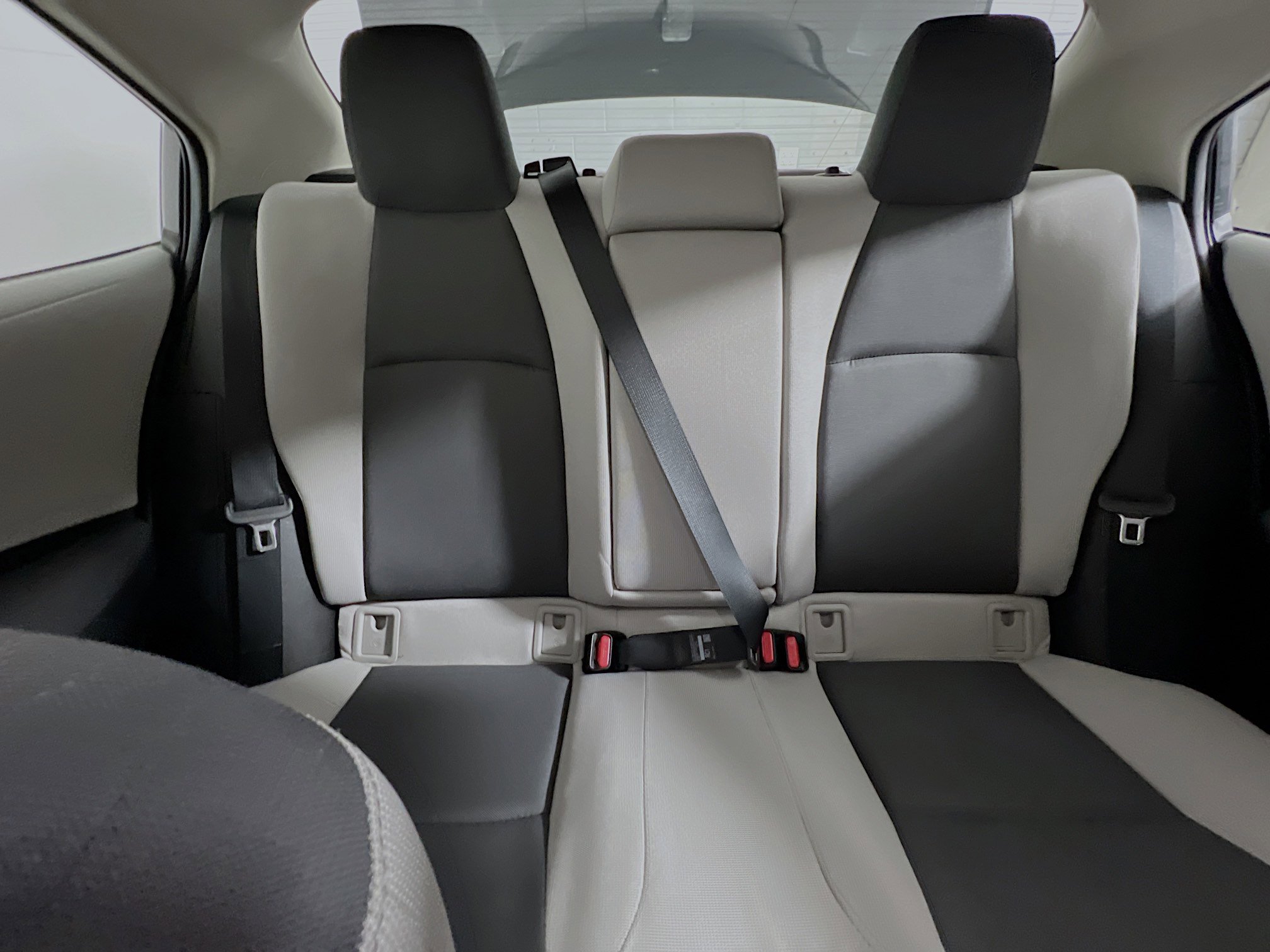 Used 2025 Toyota Corolla LE image 32