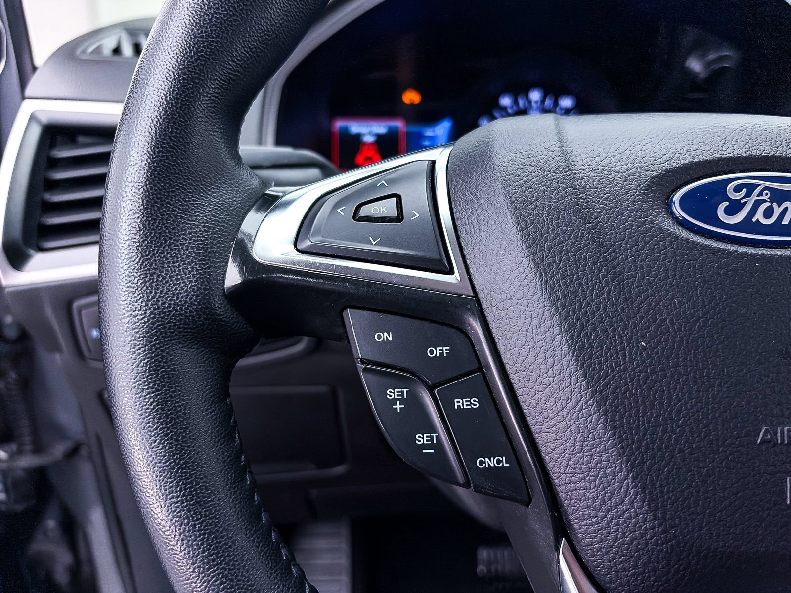 Used 2024 Ford Edge SEL w/ Convenience Package AWD/4WD image 29