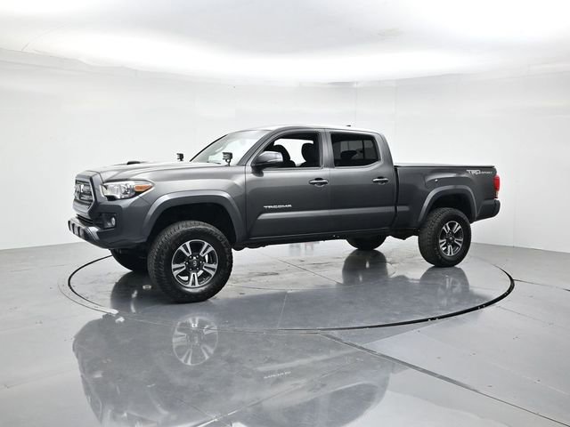 Used 2016 Toyota Tacoma TRD Sport RWD image 5