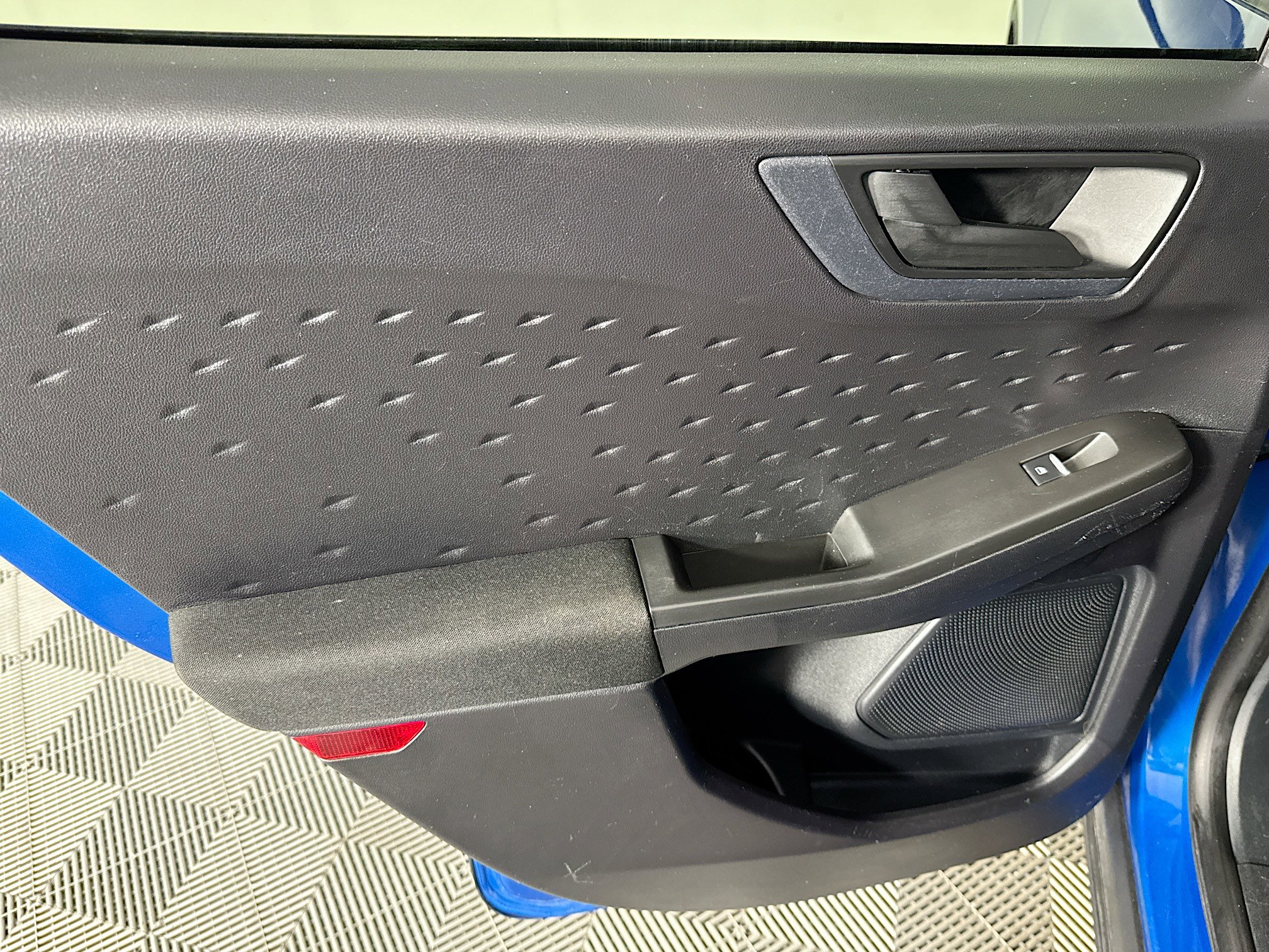 Used 2020 Ford Escape S image 41