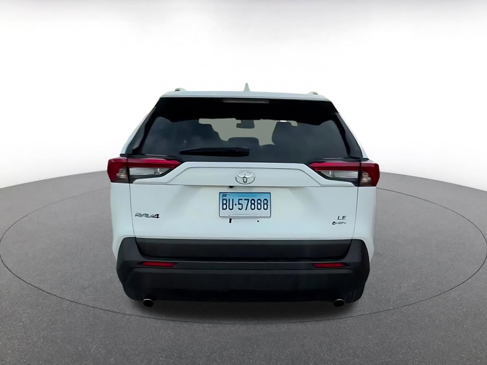 Used 2025 Toyota RAV4 LE image 12