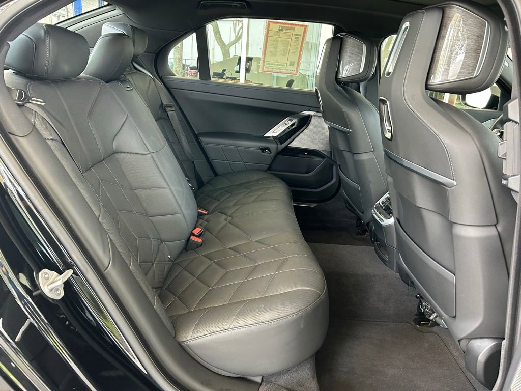 Used 2025 BMW 740i RWD image 27