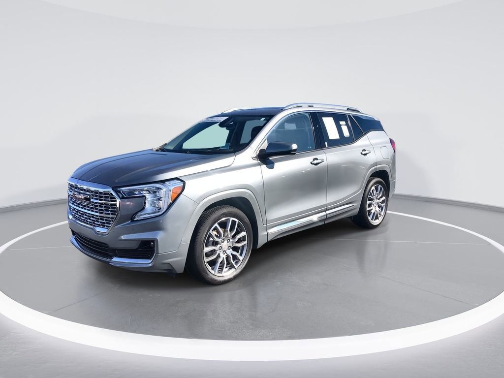 Used 2023 GMC Terrain Denali w/ LPO, Floor Liner Package AWD/4WD image 4