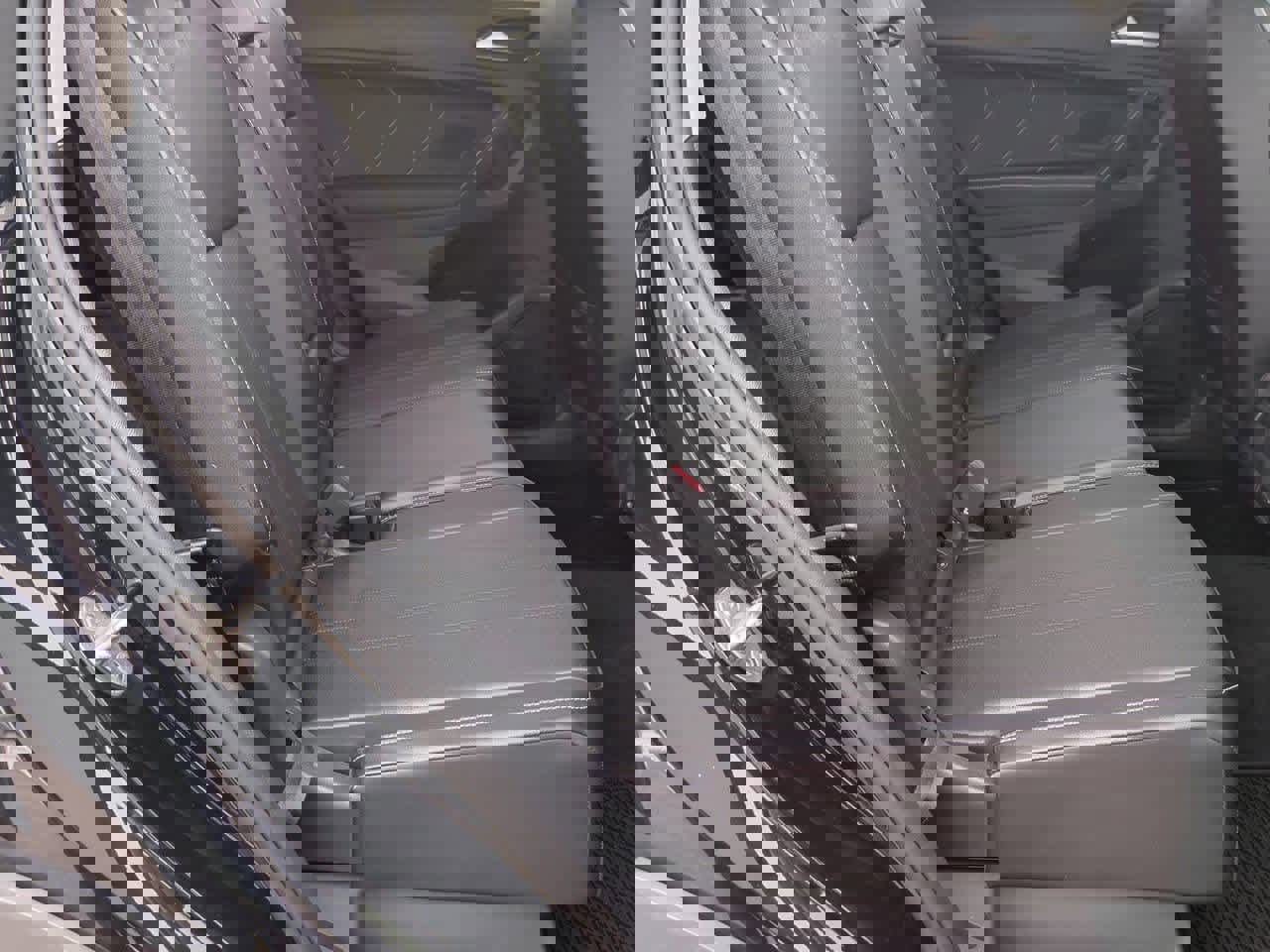 Used 2022 Volkswagen Tiguan SE image 19