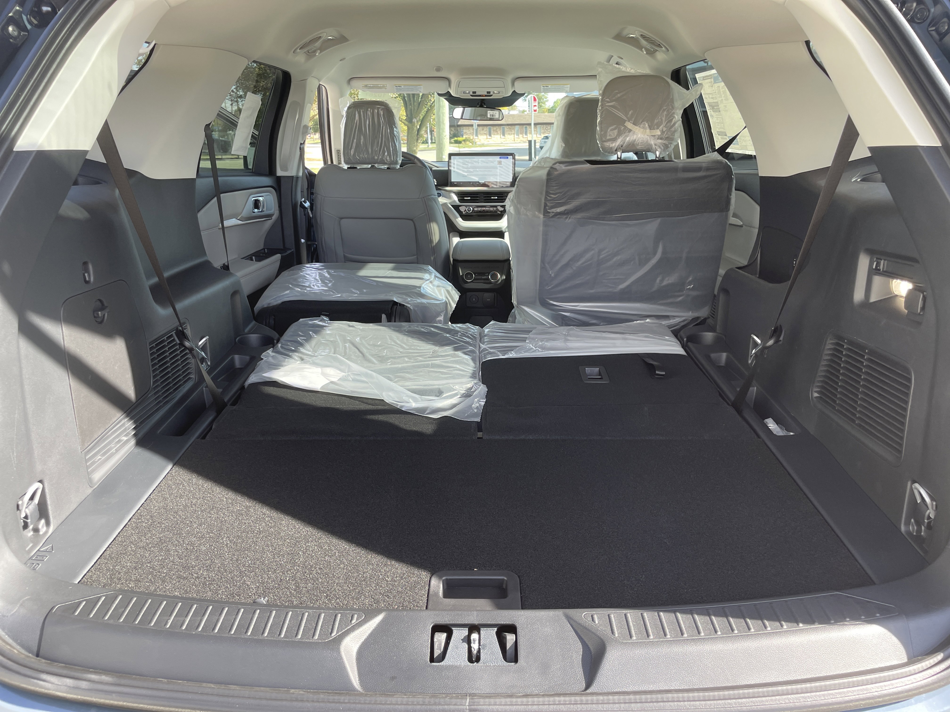New 2026 Ford Explorer Active image 14