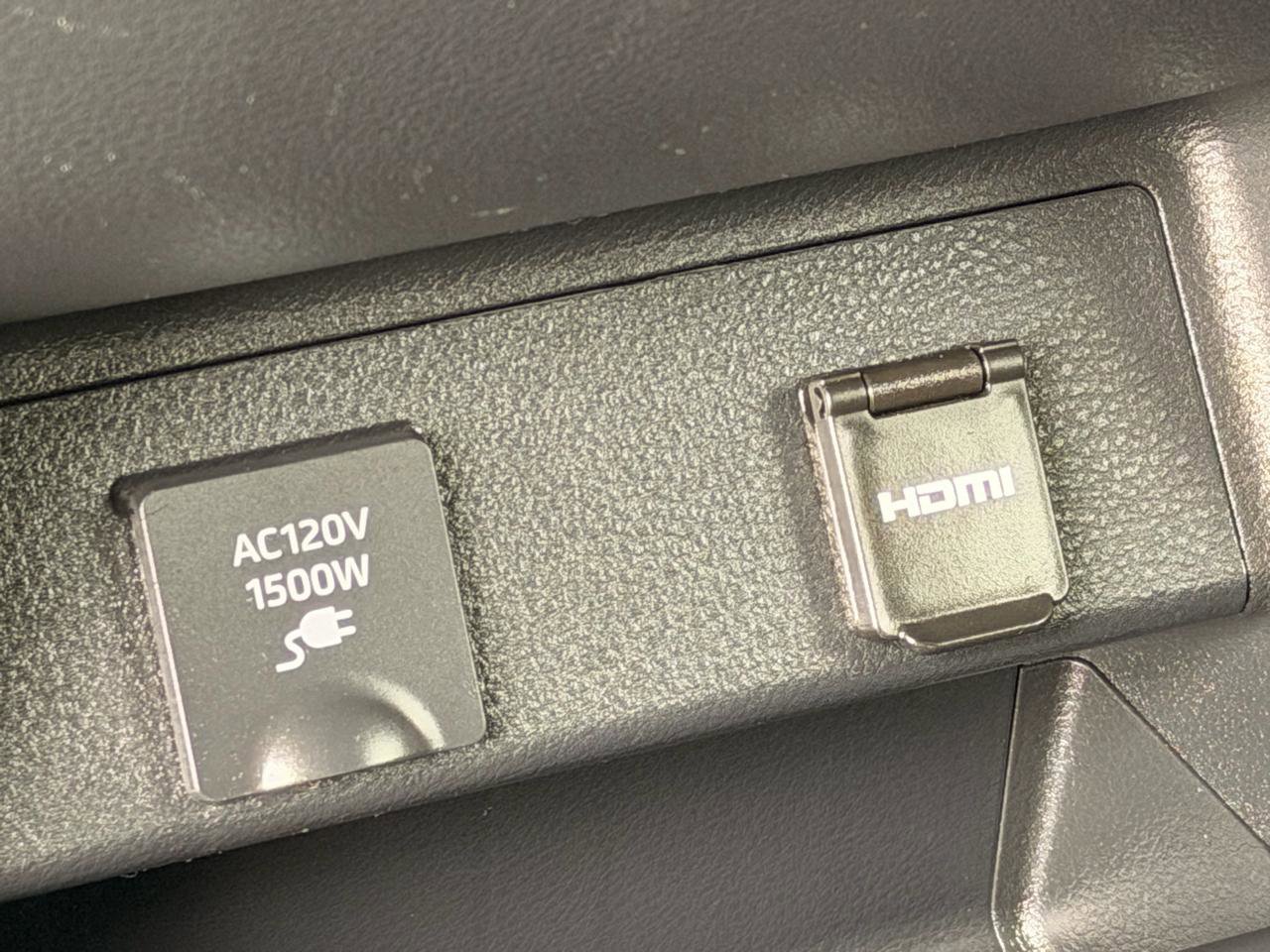 Used 2022 Toyota Sienna Platinum image 24