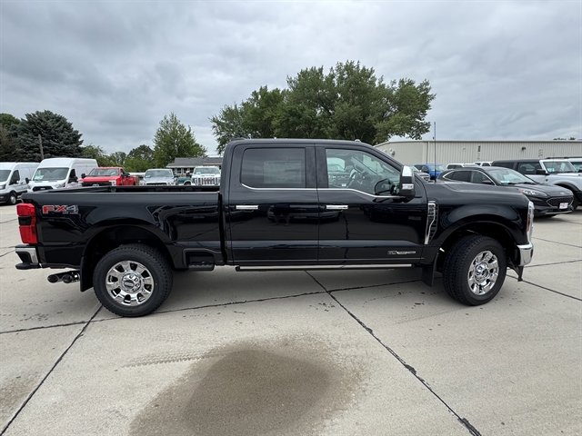 New 2025 Ford F250 Lariat w/ Lariat Ultimate Package image 3