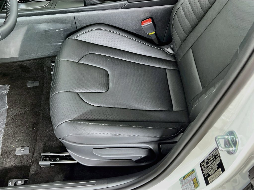 New 2026 Hyundai Elantra SEL Sport FWD image 16