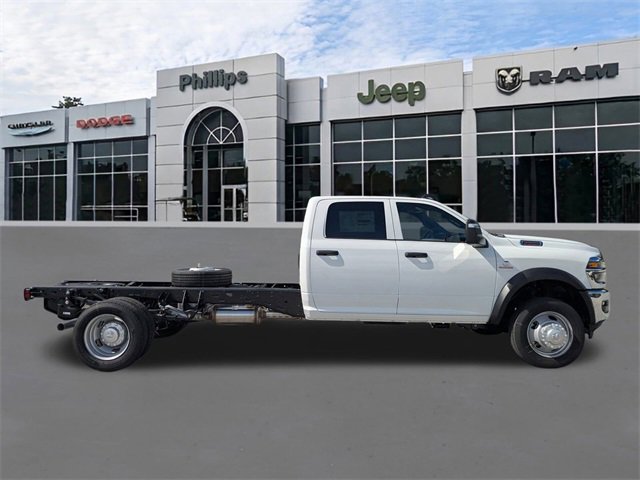 New 2026 RAM 5500 Tradesman w/ Chrome Appearance Group image 2