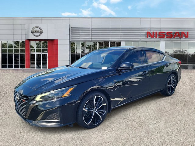 Certified 2023 Nissan Altima 2.5 SR w/ SR Premium Package FWD image 6