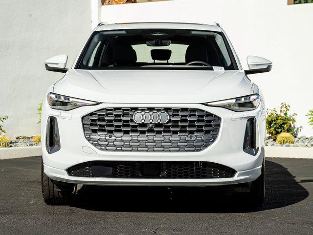 Certified 2025 Audi Q5 Premium Plus w/ Premium Plus image 3