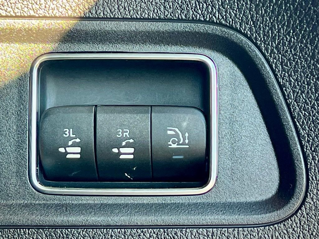 Certified 2023 Mercedes-Benz GLS 450 4MATIC image 46