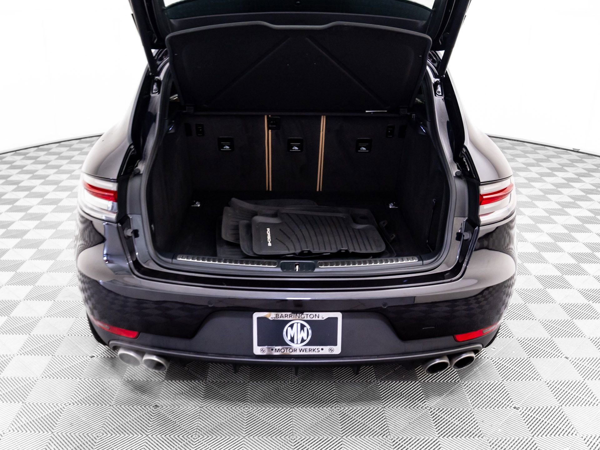 Certified 2021 Porsche Macan S image 30