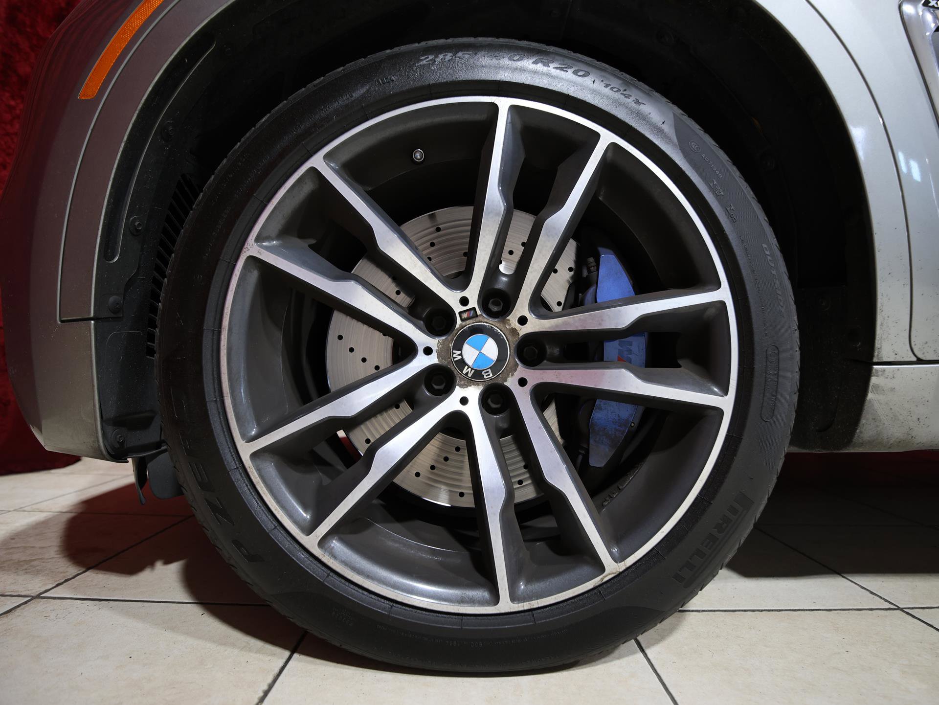 Used 2015 BMW X6 M image 7