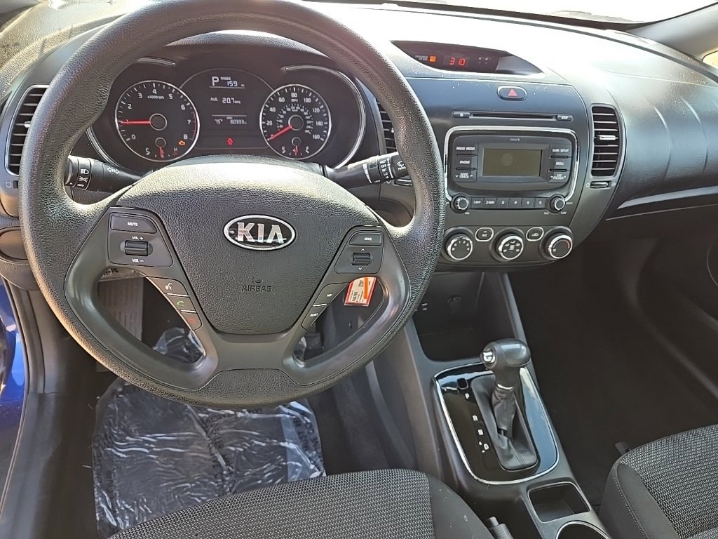 Used 2017 Kia Forte LX image 35
