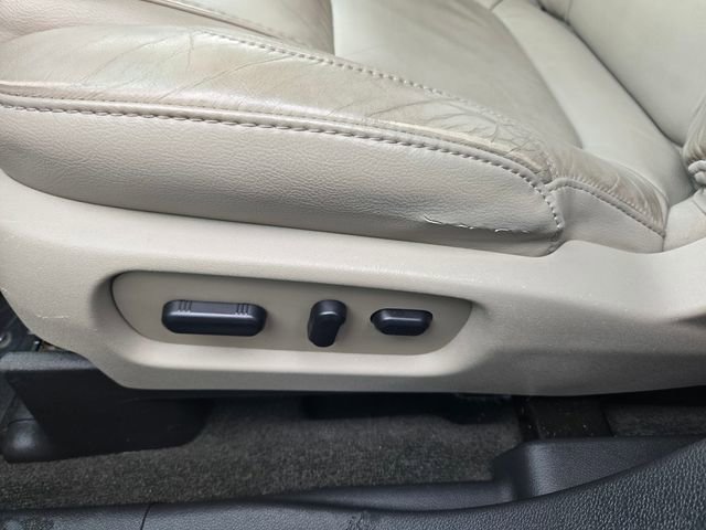 Used 2014 Ford Explorer XLT w/ Equipment Group 202A image 13