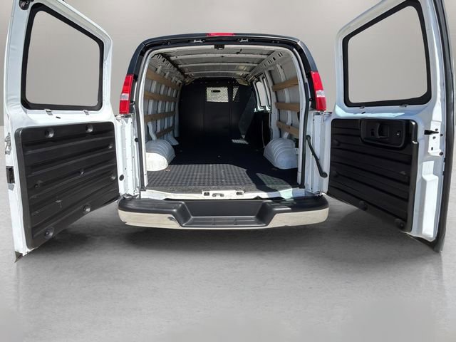 Used 2024 GMC Savana 2500 w/ Driver Convenience Package RWD image 29