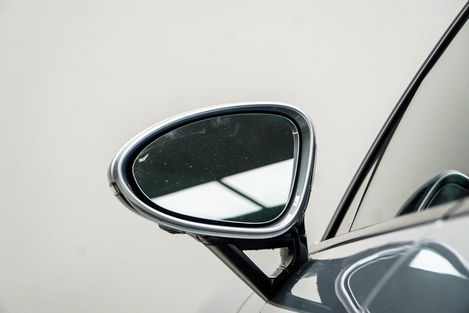 Used 2021 Porsche Panamera 4 image 19