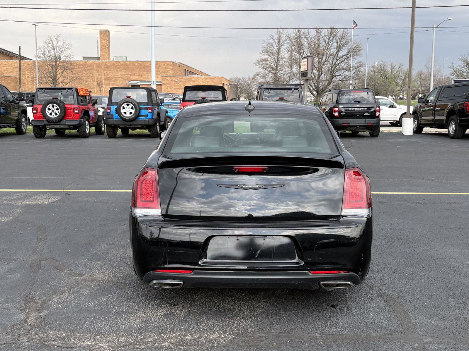 Used 2018 Chrysler 300 S w/ S Model Appearance Package image 23