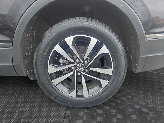 Used 2022 Volkswagen Tiguan S FWD image 33