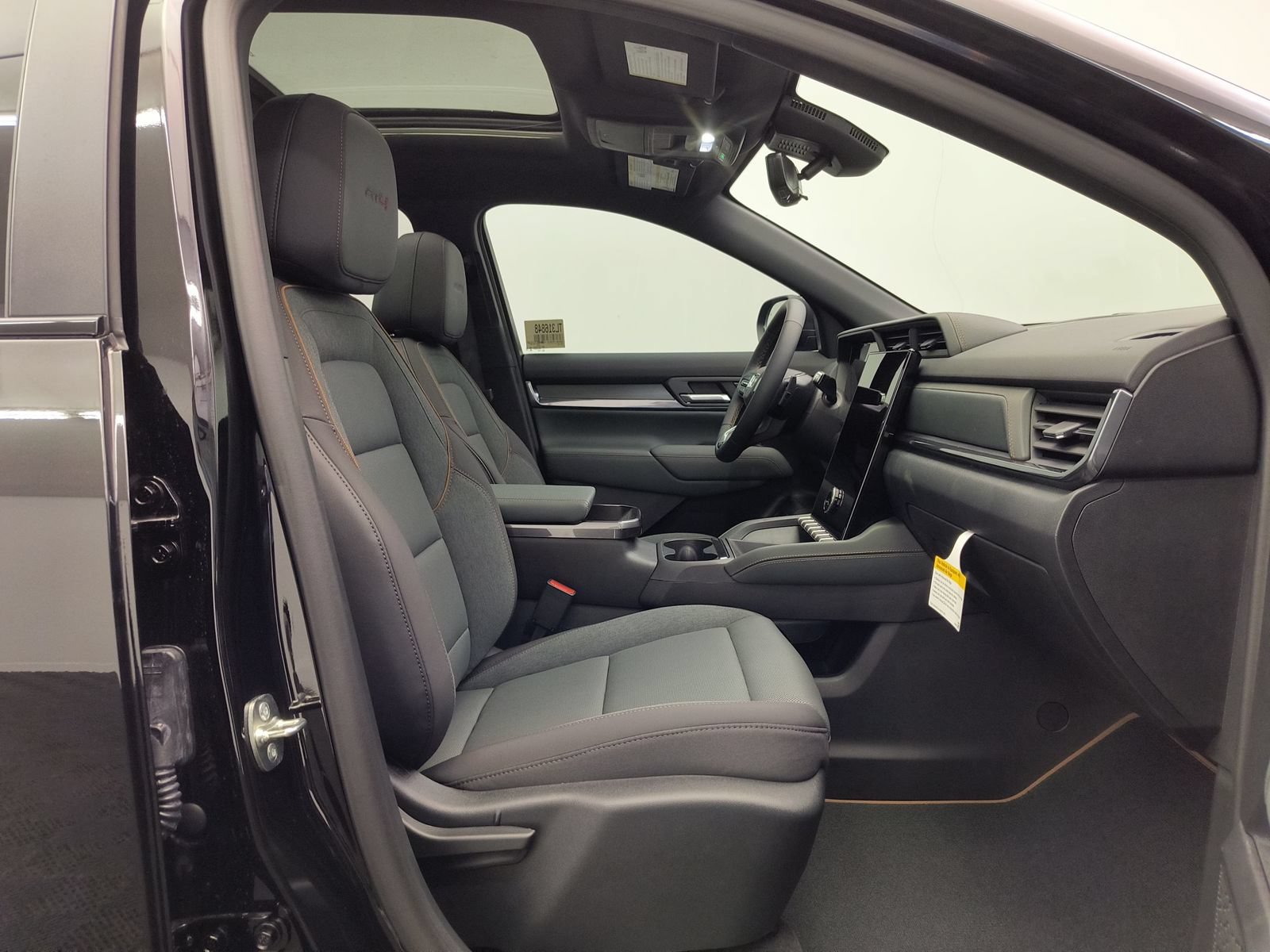 New 2026 GMC Terrain AT4 w/ Technology Package II AWD/4WD image 28