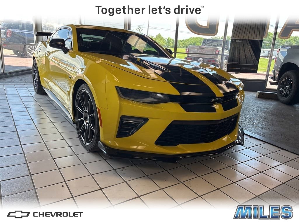 Certified 2017 Chevrolet Camaro SS RWD image 1